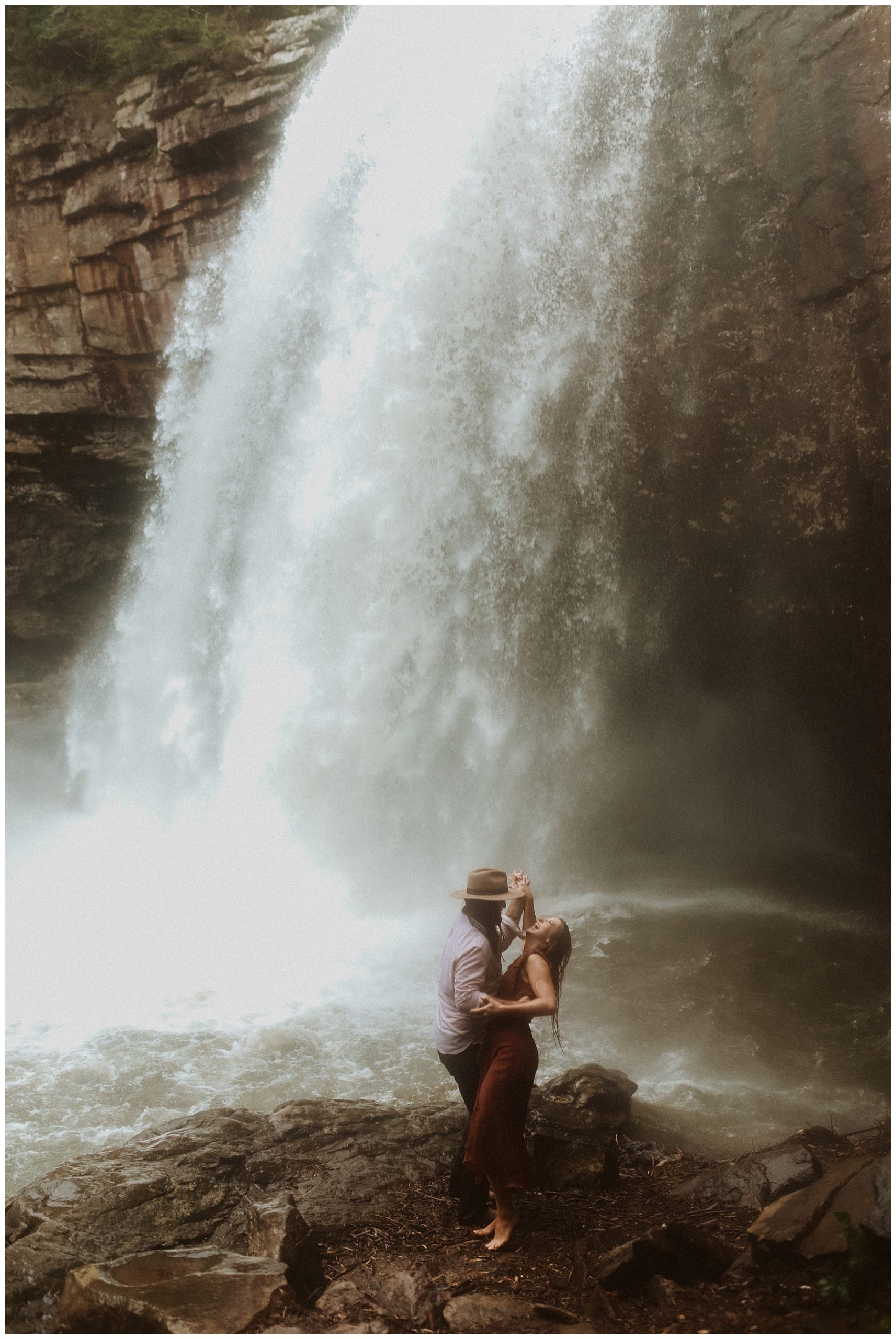 Foster Falls Engagement Photos