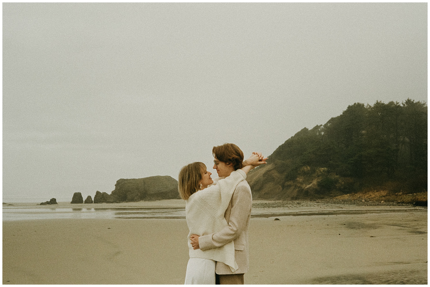 oregon coast film wedding photographer